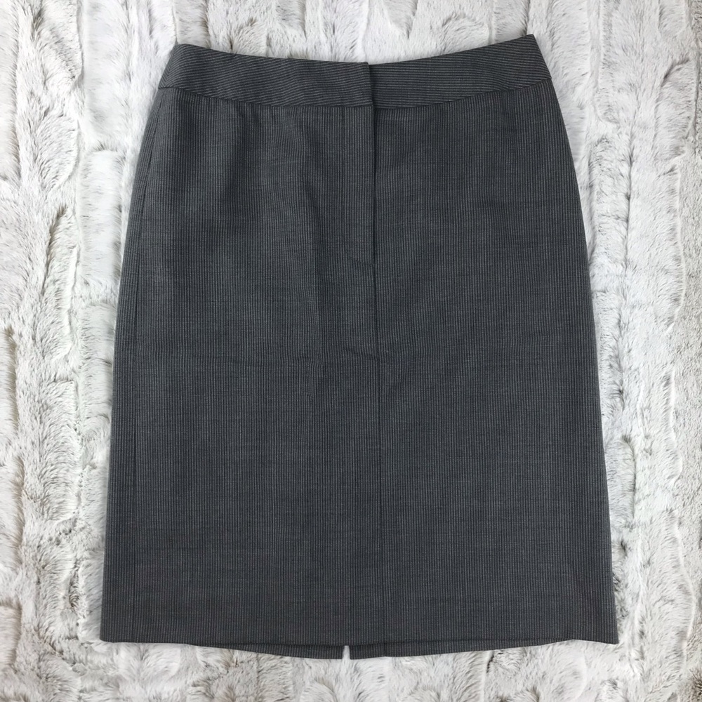 [Ann Taylor Factory] Gray Pinstripe Skirt Size 2 Womens Bottoms Office